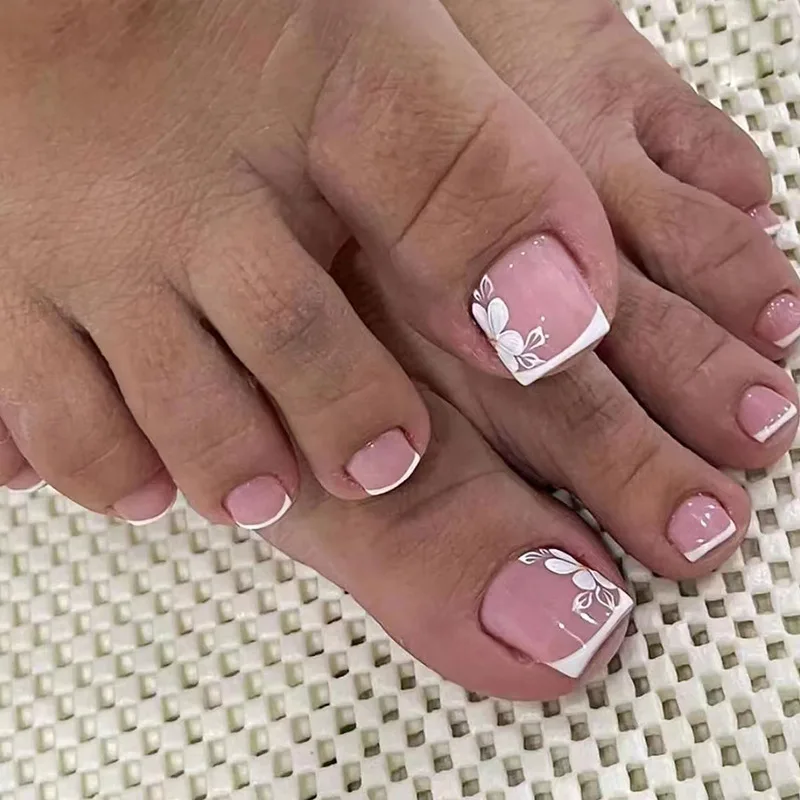 24pcs French Flower Artificial Toenails Short White Edge Exquisite Design 2023 New Summer Foot Nail Wearable Fake Toenail Patch