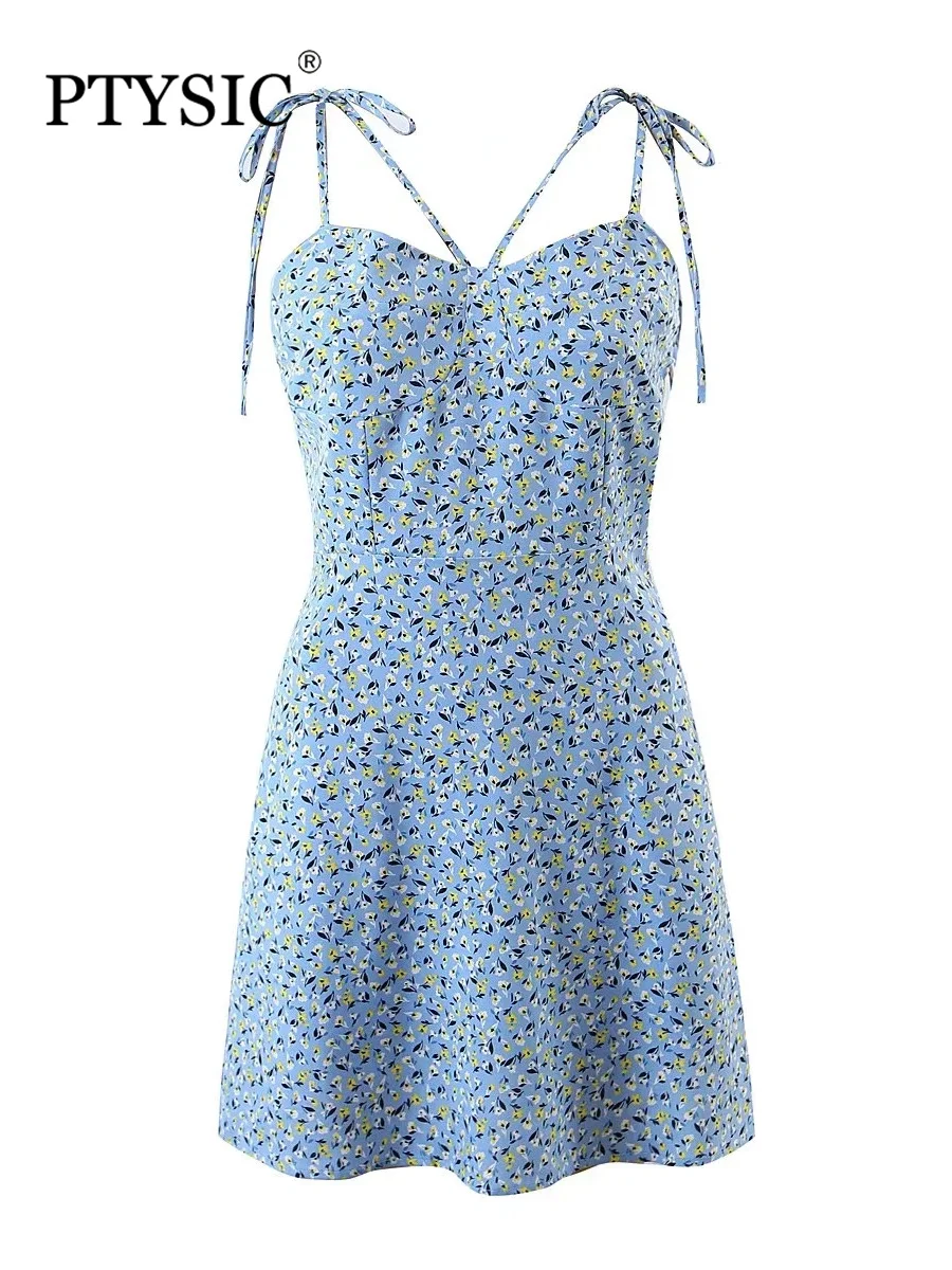 

Стильное женское платье-мини с принтом, бретелькой через шею и открытой спиной