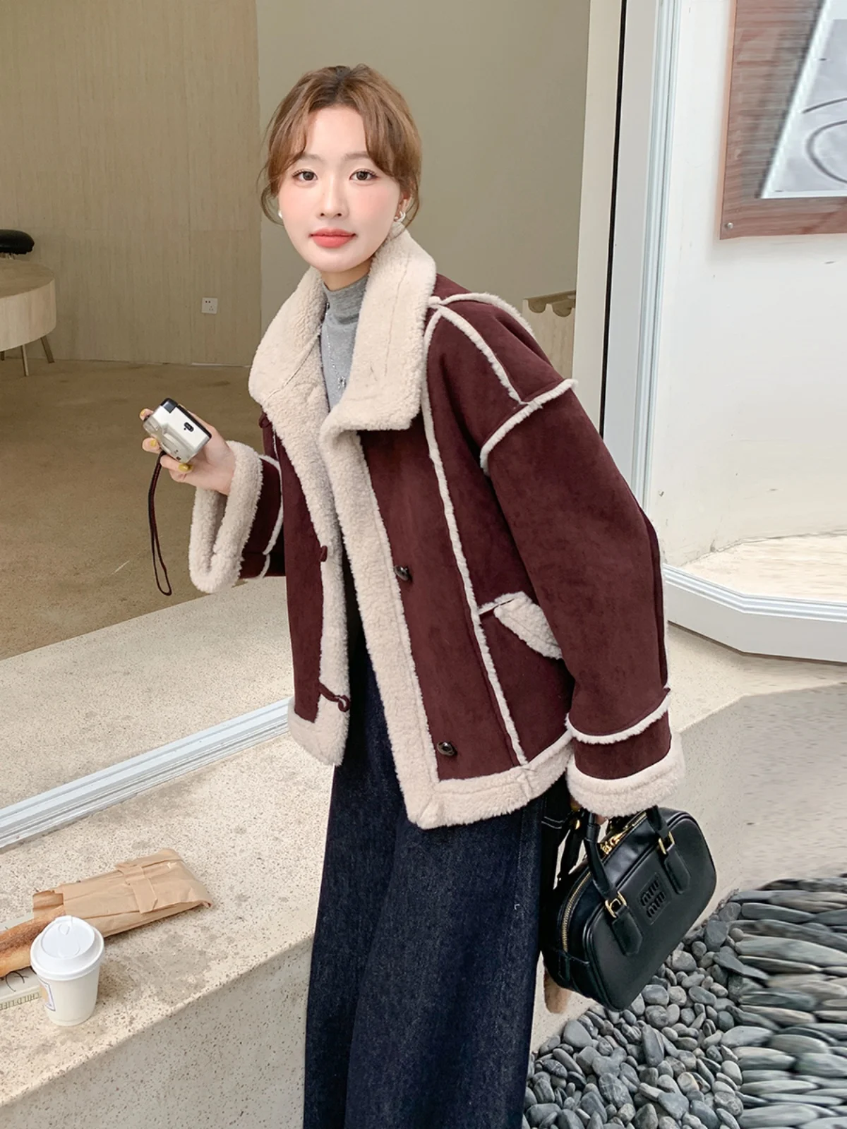 Ankela Red Lamb Wool Утепленная верхняя одежда на флисовой подкладке Женская зимняя новая