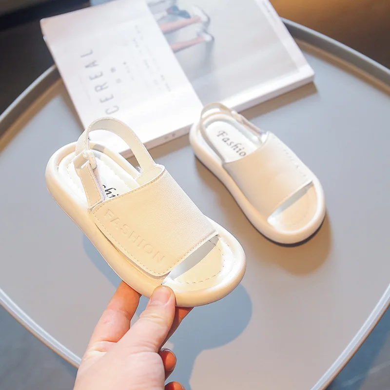 

2022 Summer New Kids Fashion Sandals for Girls Korean Version Children's Soft Bottom Beach Shoes Boys Open-toe Beach Shoes Flat