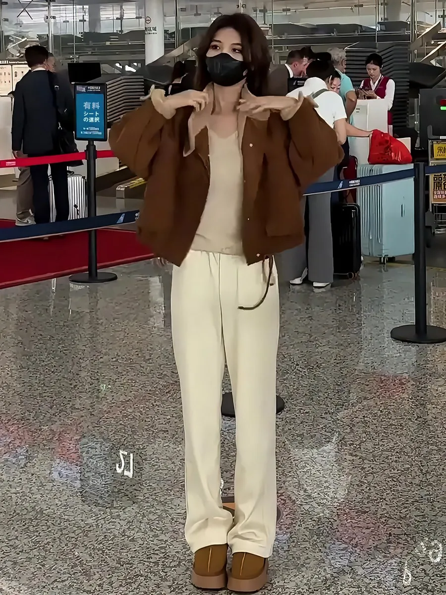 2024 Autumn and Winter New Fashion Small Retro Thick Short Berber Fleece Patchwork Drawstring Design Outerwear Women |