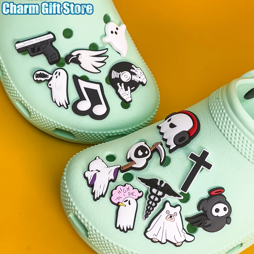 

Black&White Set Croc Charms Ghosts Shoe Charms Guns Headsets Pin Croc Religion Shoe Decoration Accessories