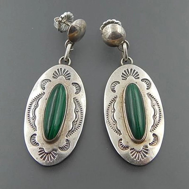 

Vintage Green Stone Dangle Earrings Bohemia Ethnic Style Jewelry Carved Pattern Drop Stud Earring for Women Sunmer Party Gift