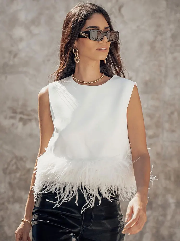 

Сексуальный летний женский топ UpAvonu с круглым вырезом без рукавов, короткий топ в стиле пэчворк с перьями, Модный яркий женский топ 2023