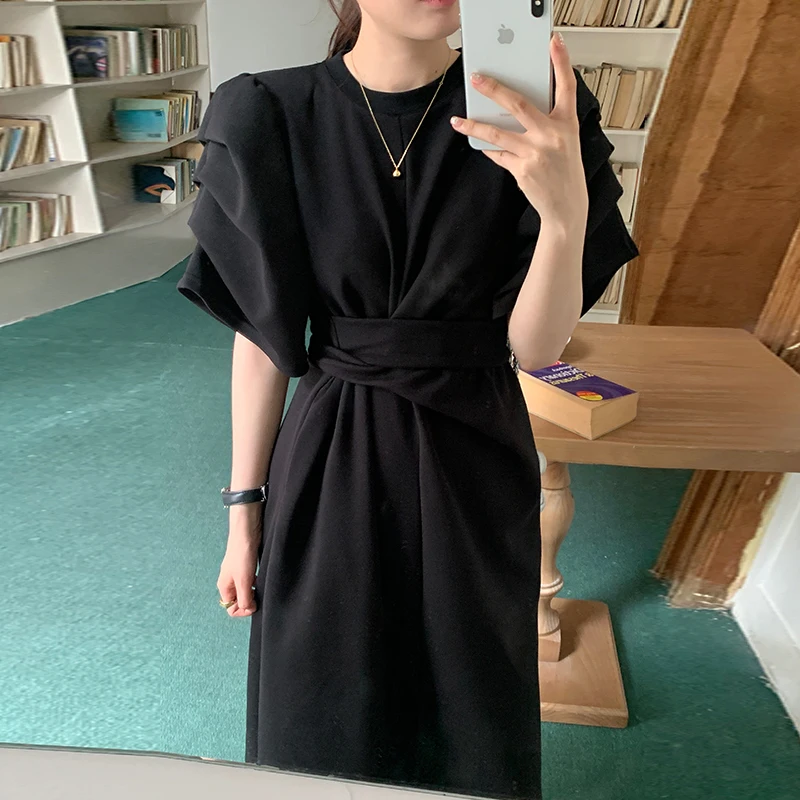 

Винтажное облегающее черное платье-трапеция VANOVICH с поясом на талии, Новинка лета 2023, элегантное плиссированное платье во французском стиле с коротким рукавом