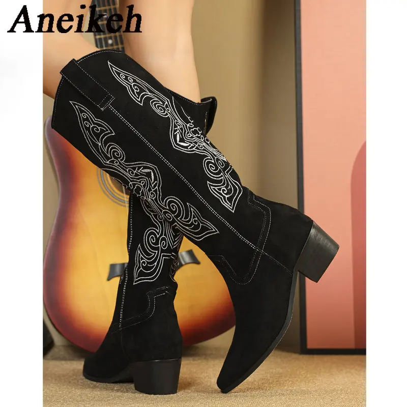

Aneikeh 2023 модные флоковые вышитые длинные сапоги до колена женские демисезонные Квадратные каблуки заостренные этнические Искусственные женские сапоги