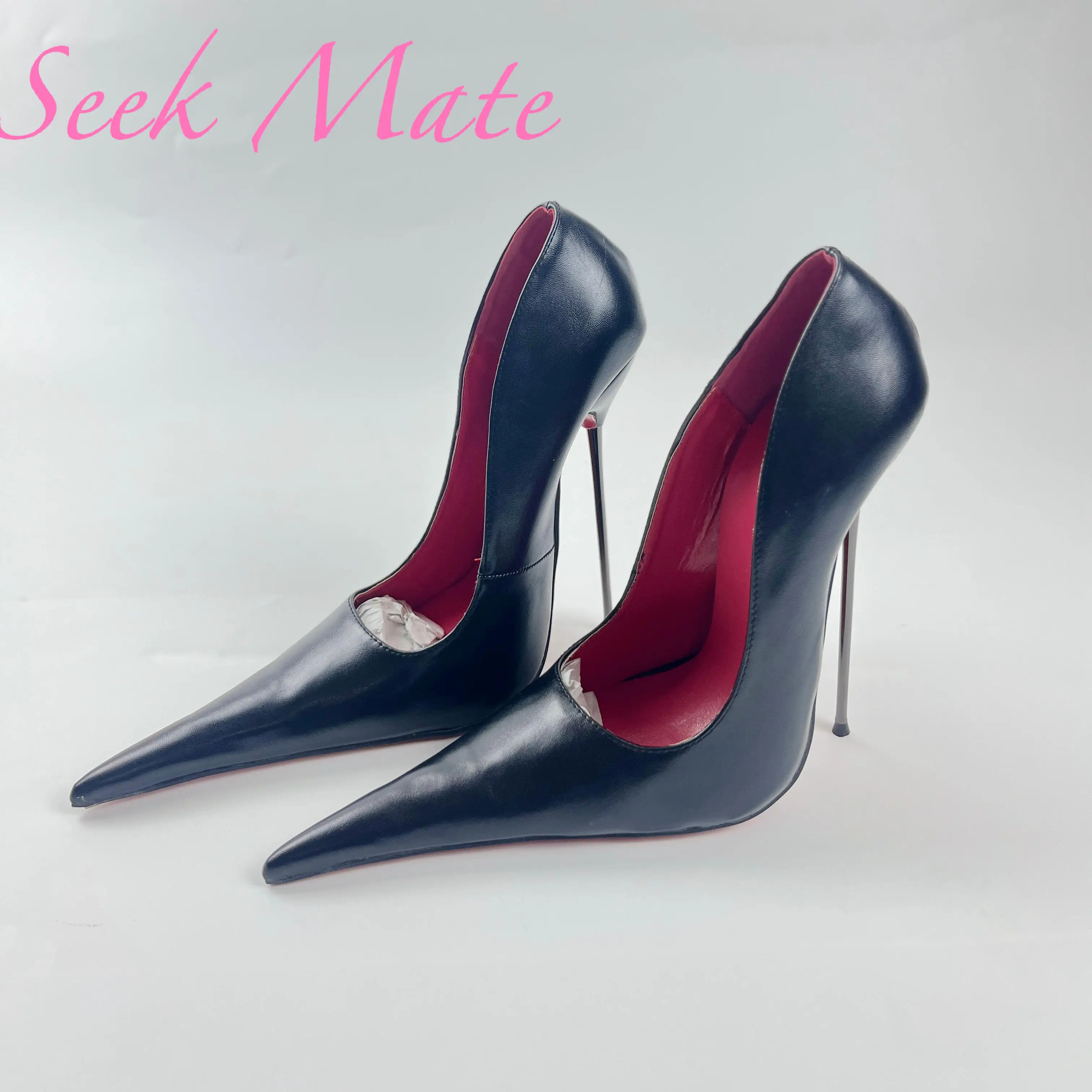 Seeking friends, Europe and America, high heels, fetishism, interest, leather, super long toe, high heels, single shoes, red sol