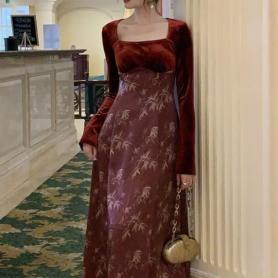 Элегантное красное шелковое платье во французском стиле для празднования Нового