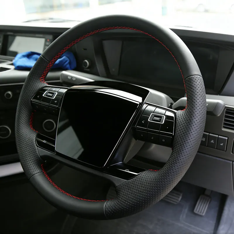 Фото Индивидуальный чехол на руль из микрофибры и кожи с плетением для Volvo VNL VNR FM FH 2017-2025, аксессуар для интерьера автомобиля №1