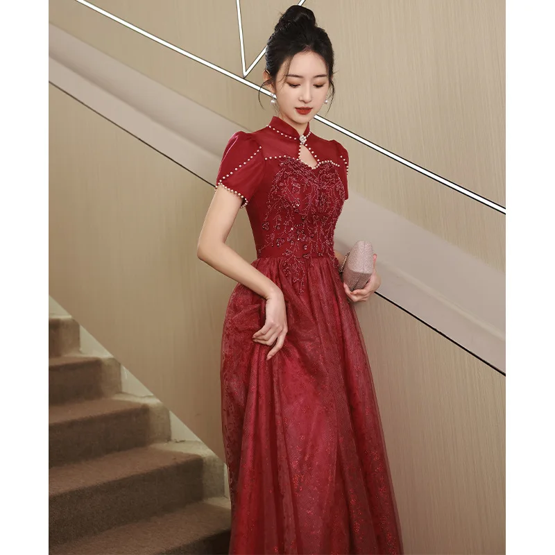 Классическое винно-красное платье в китайском стиле с воротником-стойкой