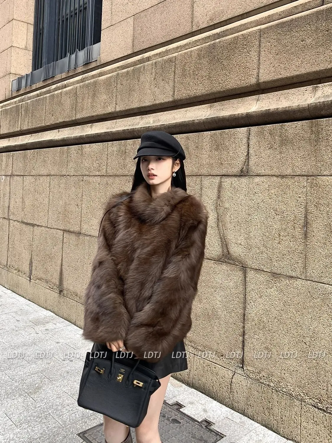 2024 новые зимние женские топы пальто роскошные теплые и толстые из искусственного