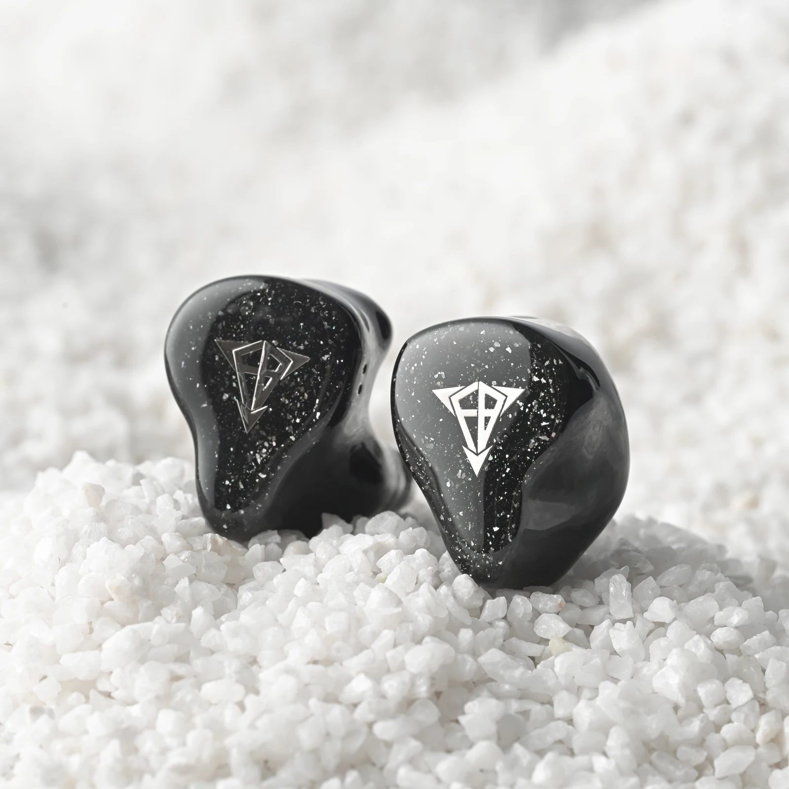 Hisenior Mega7 4BA(Сонеон)+2BA(Knowles) +1DD 7-драйверы Hybrid HiFi IEM 4,4 мм 0,78 2pin (art.: 3920d31cbca69) - 3920d31cbca69