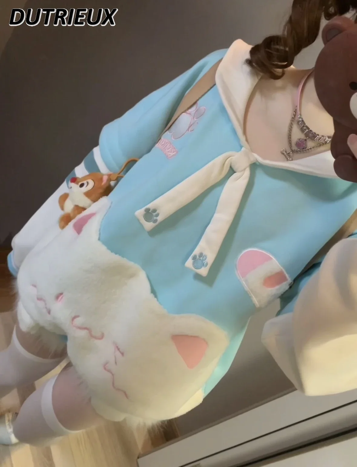 Темно-синий топ с длинными рукавами и вышивкой милые толстовки весенне-осенний