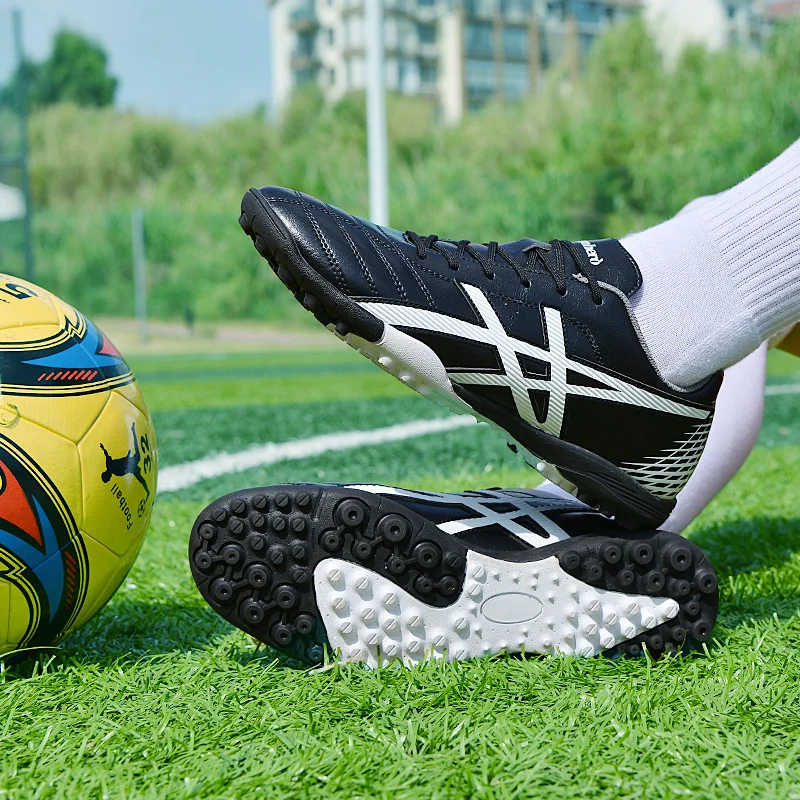 New men's professional football shoes non-slip FG/TF grass training football shoes youth outdoor sports football sneakers