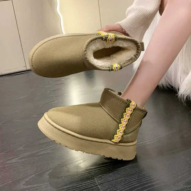 Женские ботинки на массивной подошве Черные Теплые ботильоны платформе большие