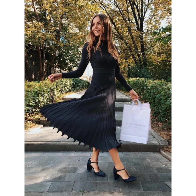 

Knitted Sweater Dress For Women New Fashion O Neck Stripe Elegant Pleated Dress Ladies Casual Commute Solid Autumn Luxury Dress