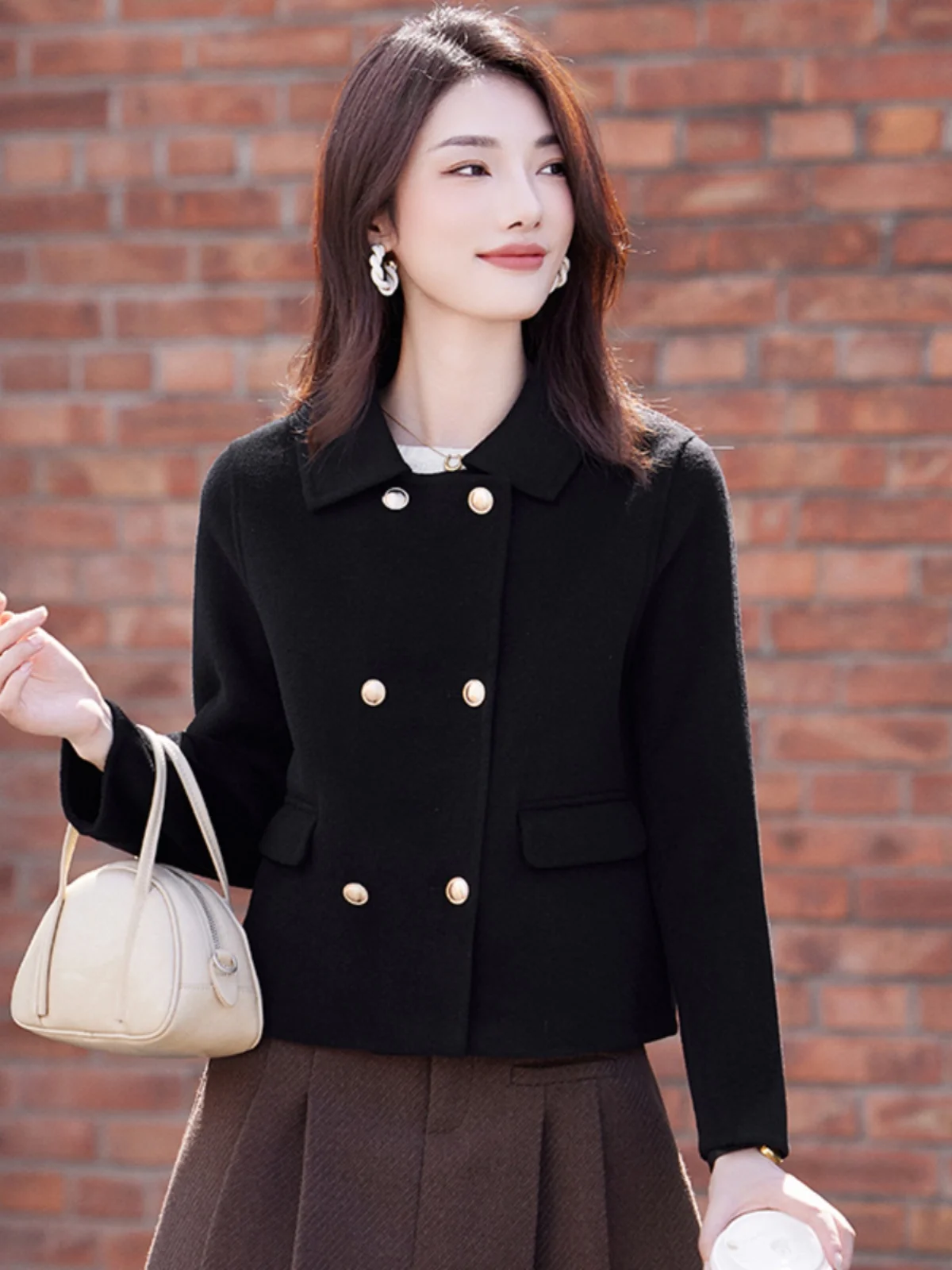 Черное двустороннее кашемировое пальто женское короткое маленькое осень-зима 2023