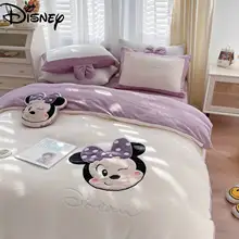 Housse de couette brodée en velours de lait Disney, ensemble de literie d'étudiant quatre pièces, avec des appliques de Minnie de dessin animé, trois pièces  (4)