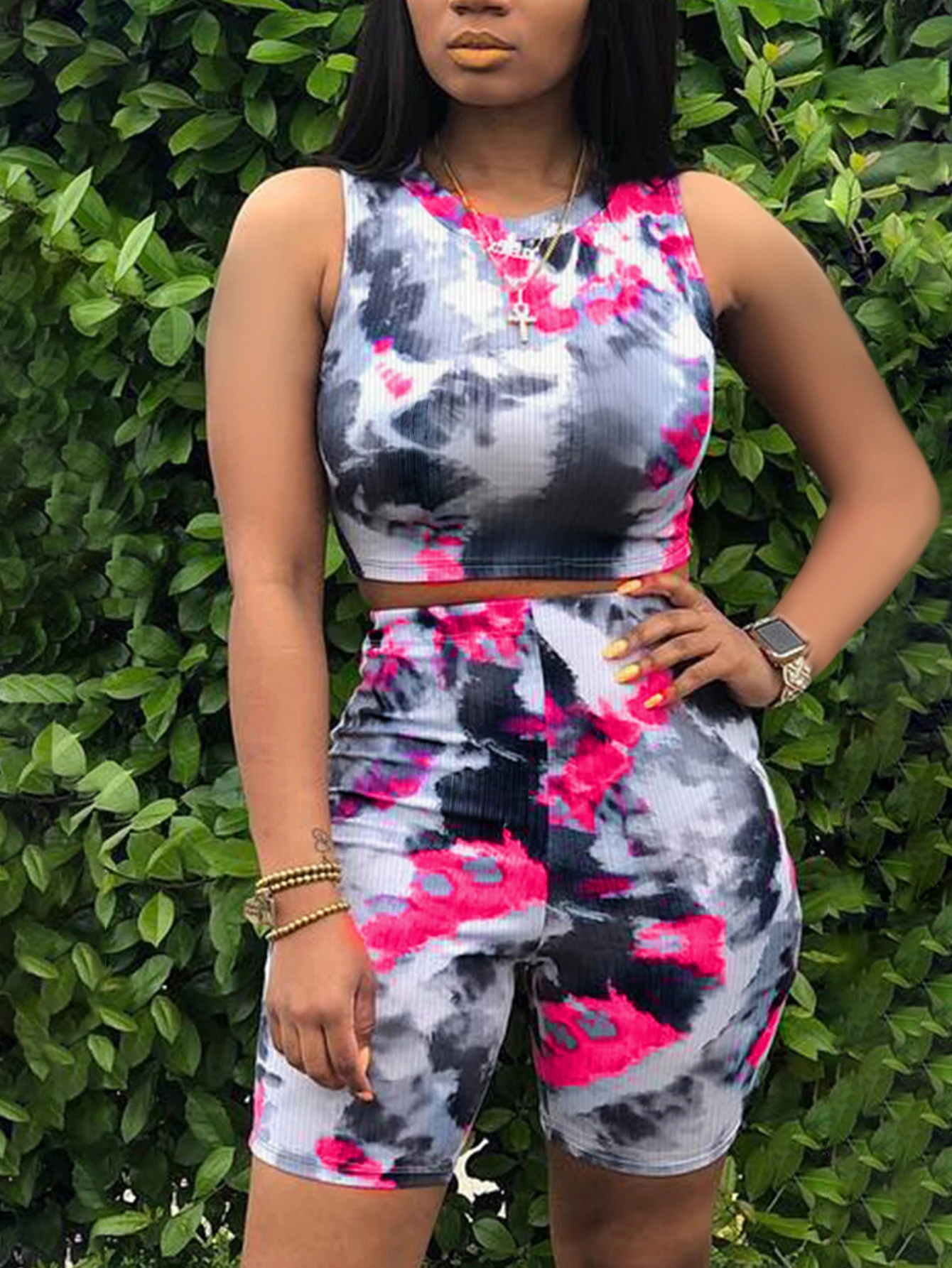 Комплект из шорт и топа с принтом завышенной талией