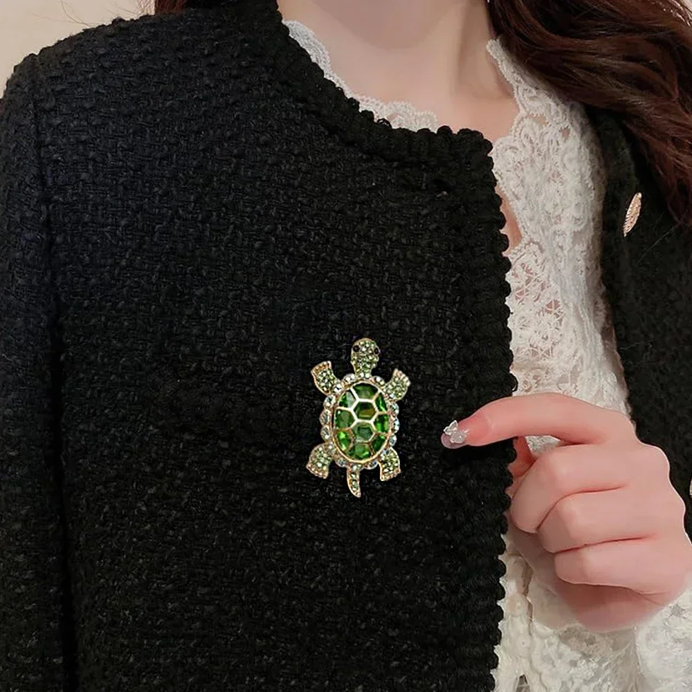 Брошь в виде черепахи