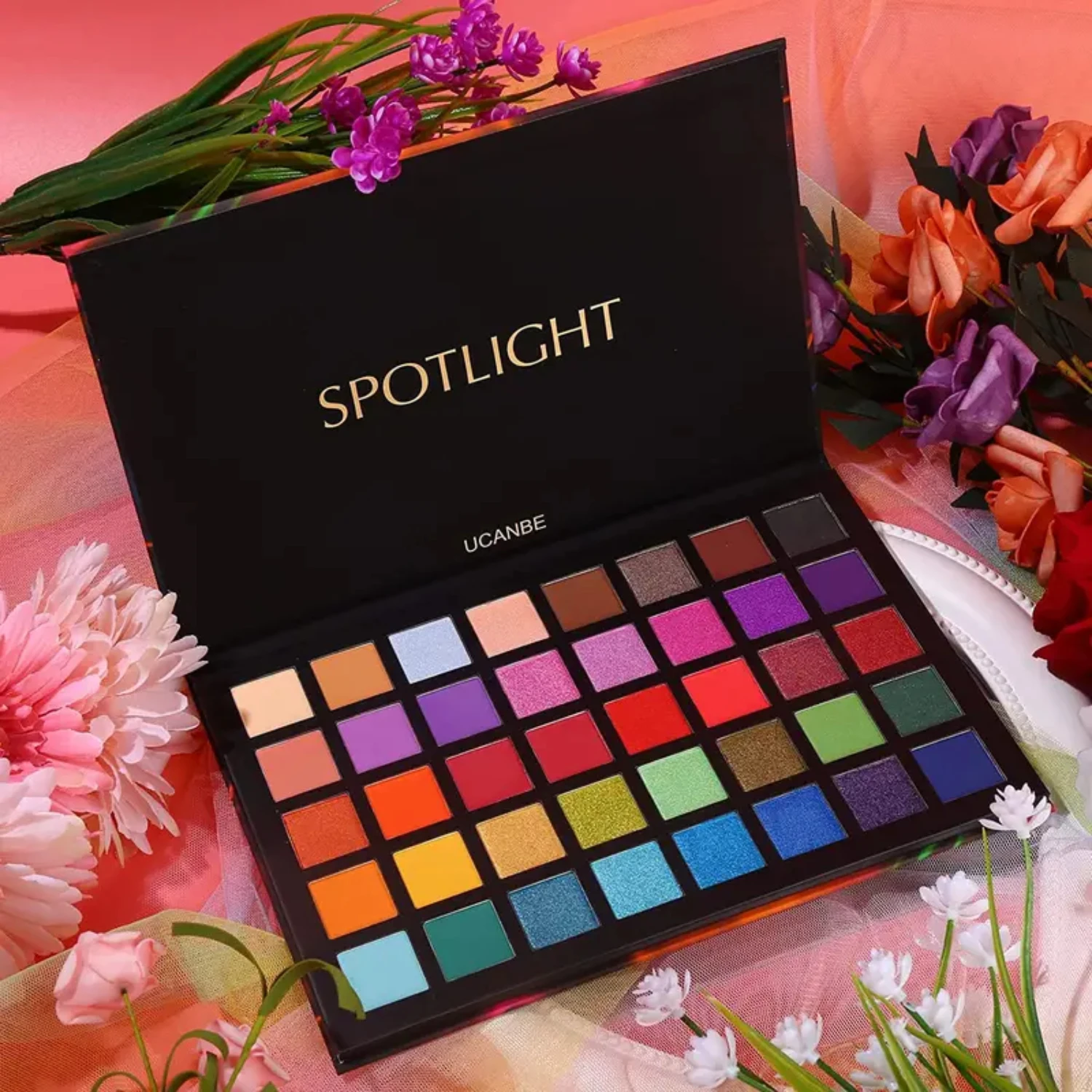 Поднимите свой образ с палитрой теней для век UCANBE Makeup Spotlight — разнообразная