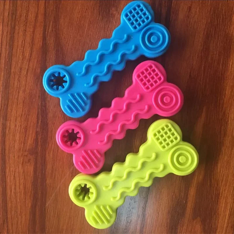 

2022 Pet Dog Interactive Toy Star Natural Rubber Durable Pentagram Shaped Small Dog Play