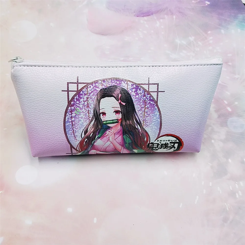 Чехол-карандаш из ПУ кожи на молнии с изображением рассекающего демонов |