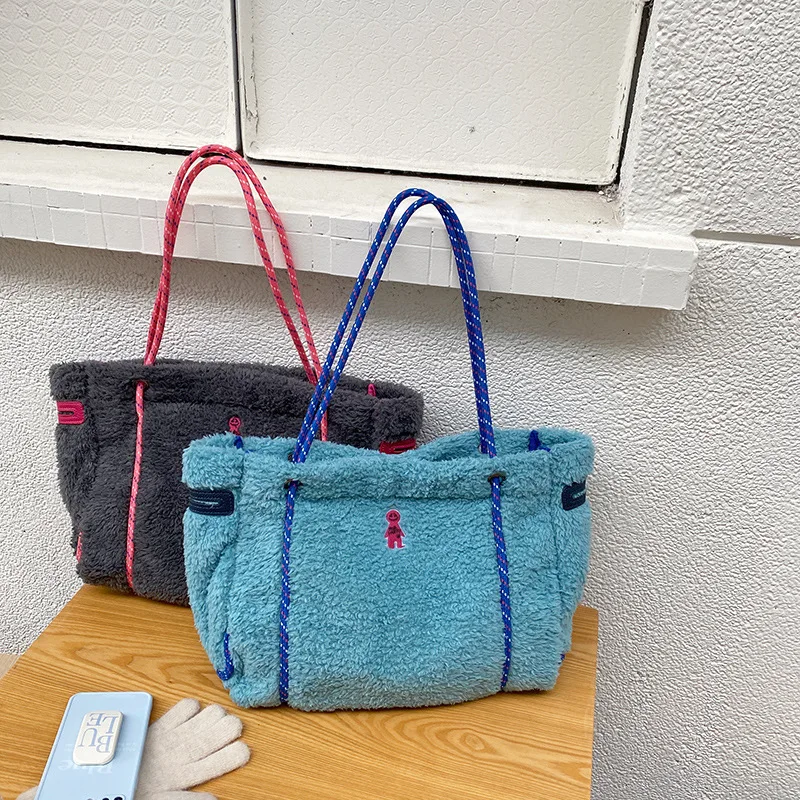 

Brands Overlarge Faux Fur Bags for Women Designer Soft Plush Tote Big Women Shoulder Bag Handbags Fashion Fluffy Shopper Purses