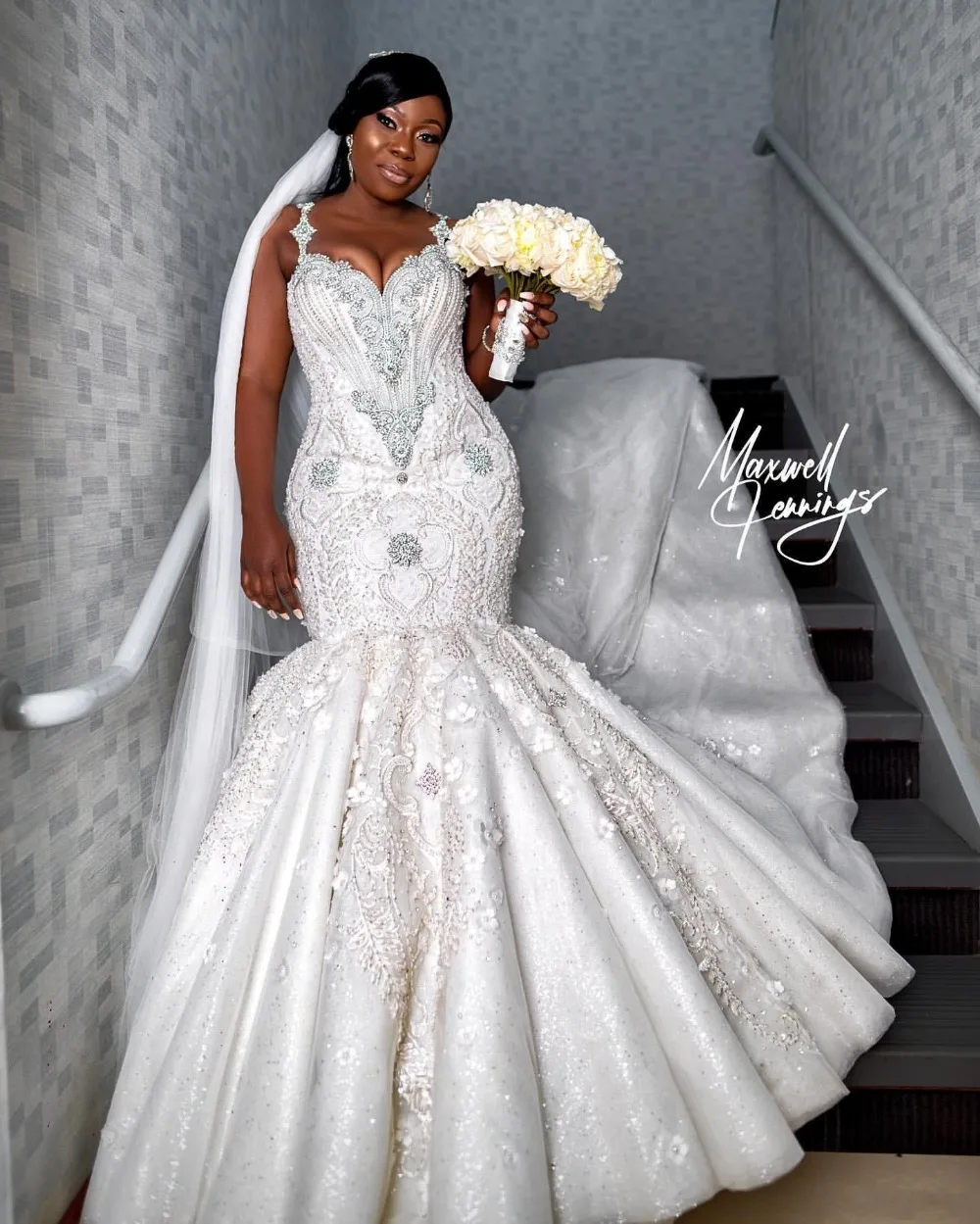 

Luxury African Mermaid Wedding Dress Plus Size 2023 Robe De Mariee Beaded Crystal Lace Custom Made Bridal Formal Gowns