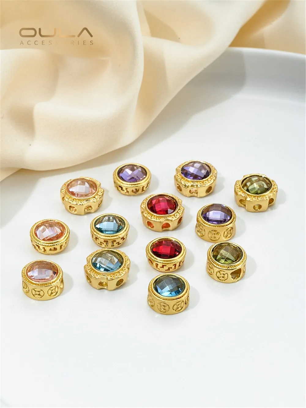 Медное покрытие матовое золото инкрустированное цирконом пористые круглые