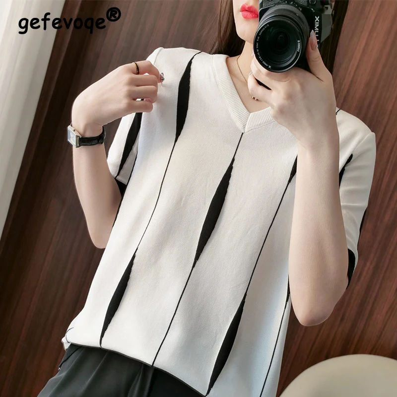 

Korean Fashion Women Short Sleeve V-neck Loose Simple Knitted Sweater Summer Casual Patchwork Pullover Top Female Clothing 2022