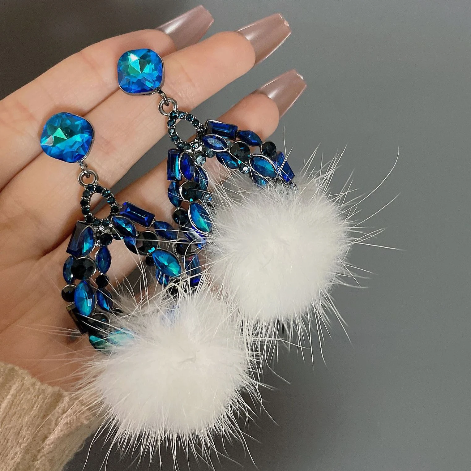 

Pom Pom Earring Blue Crystal Ball Earring for Women Large Stud Earring Korean Fashion Jewelry Accessories Wholesale Pendientes