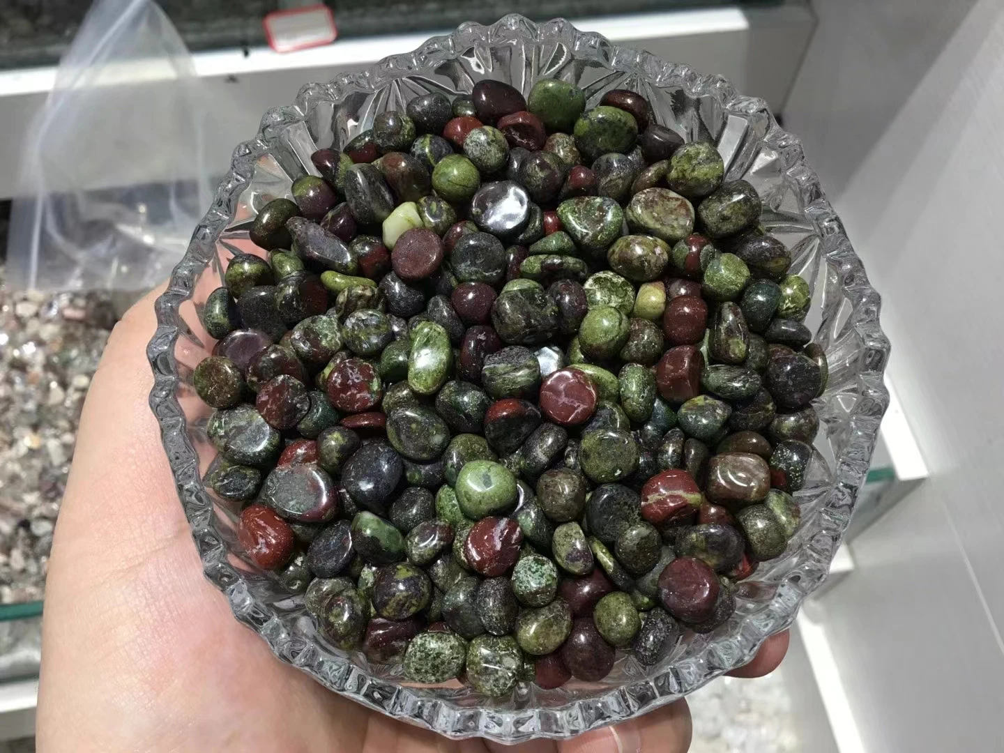 Натуральный камень в виде крови дракона качество гравия кристаллический