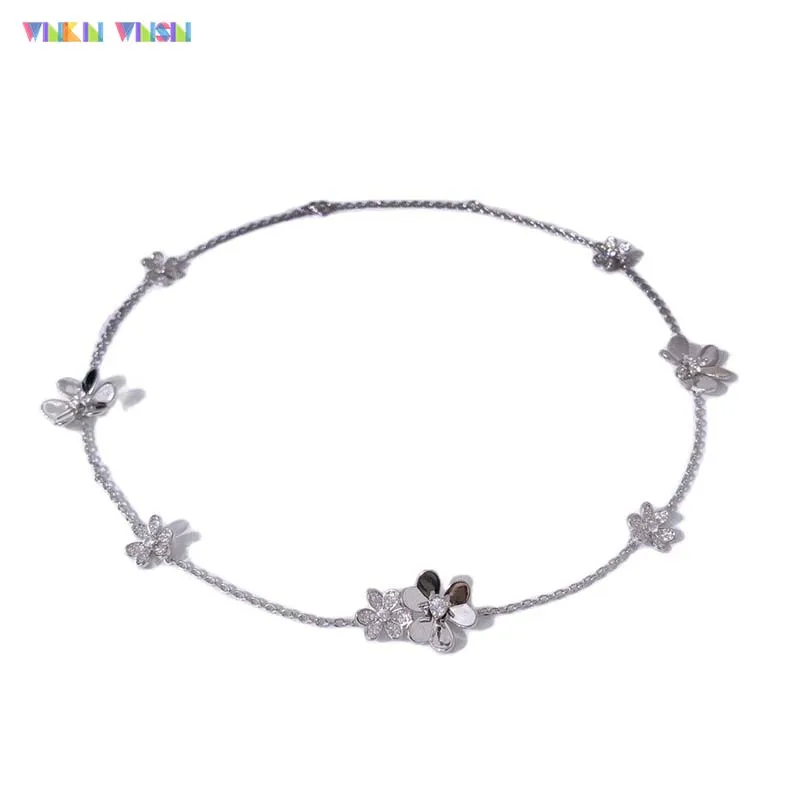 

WinkinWinsin Brand L Series Classical Women Brass Alloy Pendant Necklaces Cubic Zircon Inlaid Flower Charm Necklace for Women