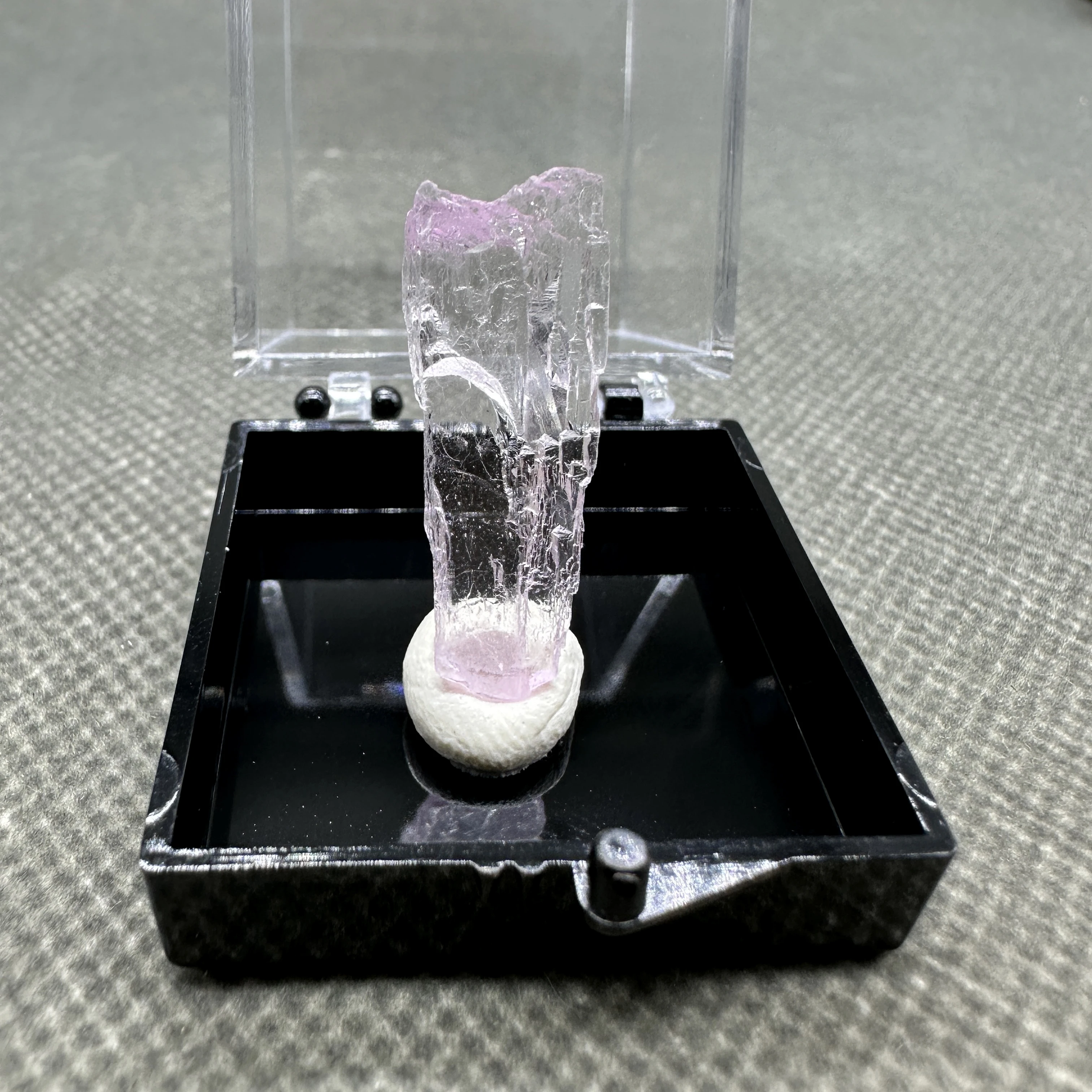 

Фиолетовый кунцит из Пакистана QIANCHUAN