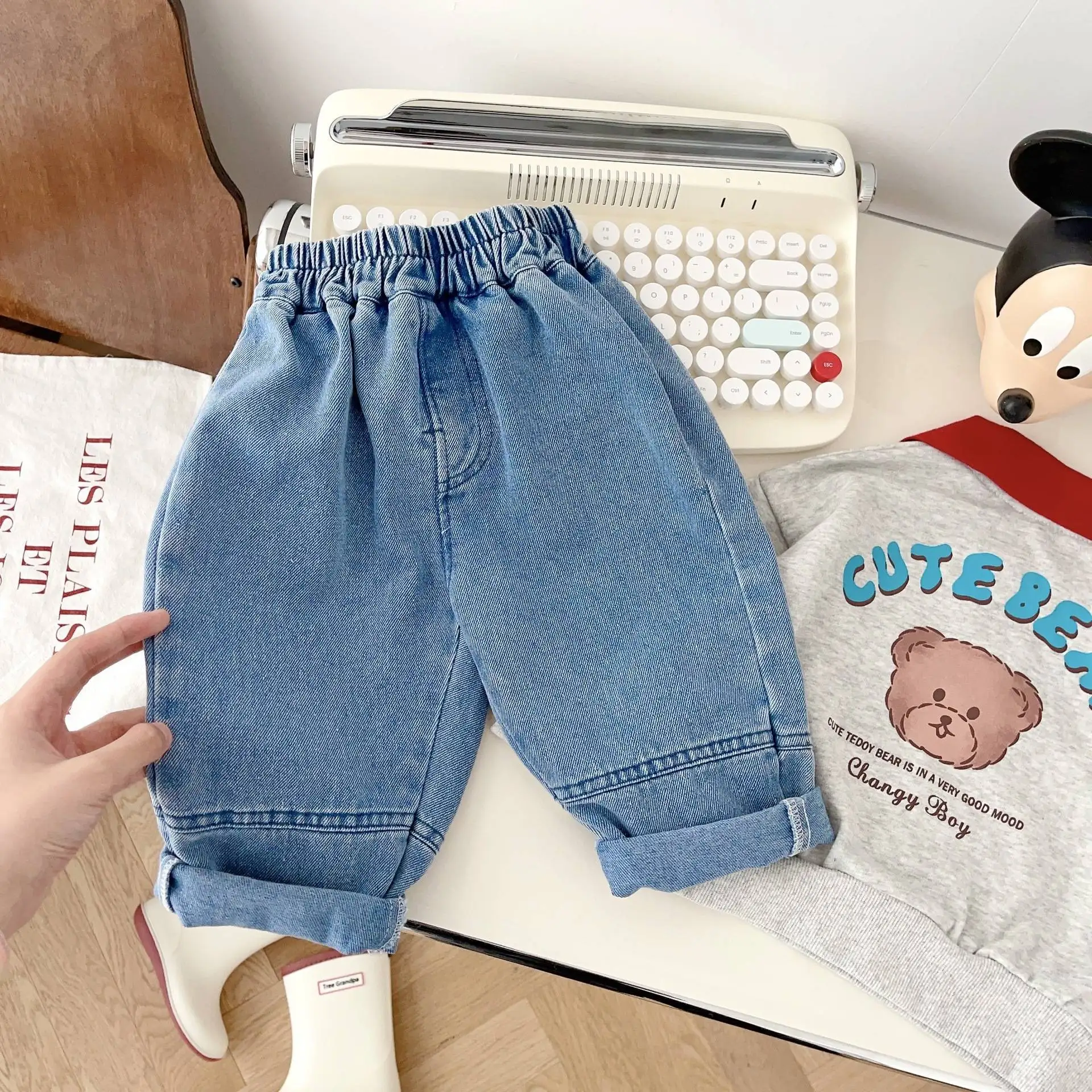 

Kids Jeans 2023 Autumn Korean Boys' Jeans Girls Loose Casual Trousers Soft Cotton Baby Blue Jeans Children's Denin Pants Clothes