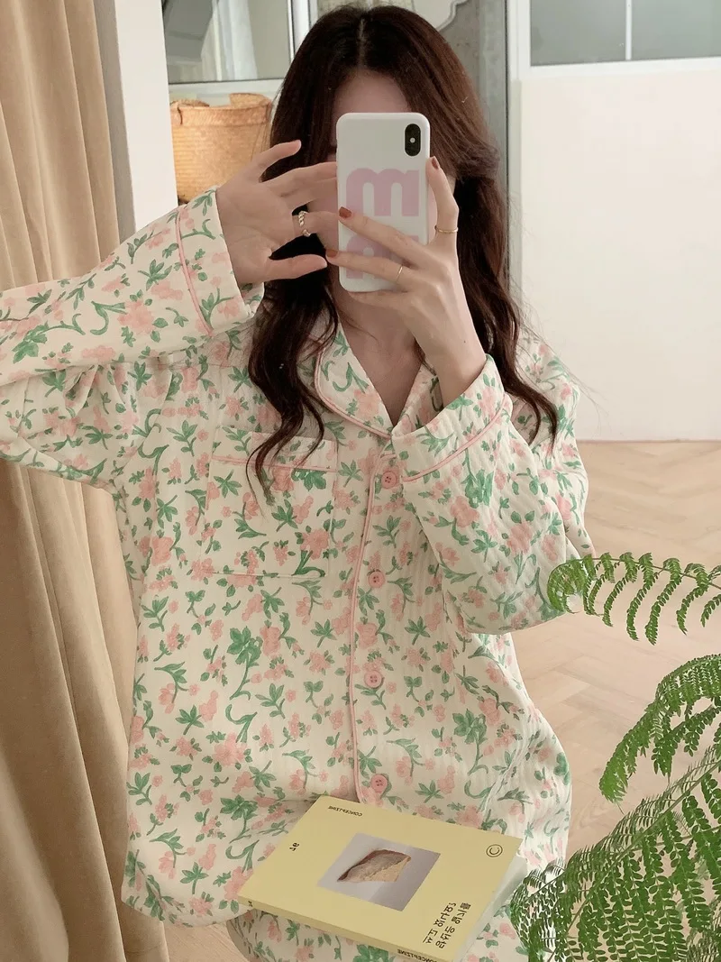 

Корейский Осенний пижамный комплект с цветочным принтом, домашний костюм из двух предметов, хлопковая Повседневная Милая однобортная руба...