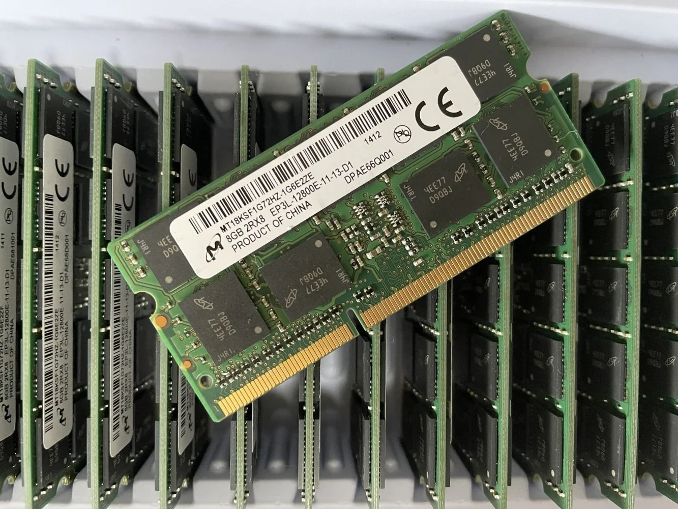 

RAM 8G DDR3L 1600 ECC notebook workstation memory MT18KSF1G72HZ-1G6E2Z