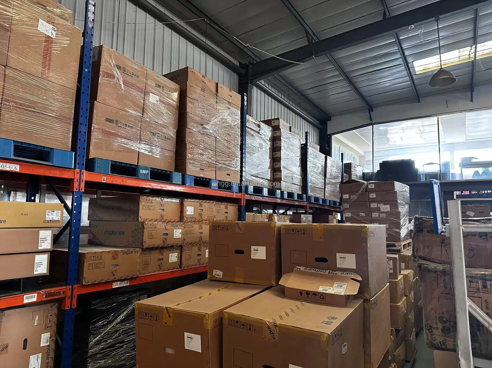 FortiGate-100F 5-летняя унифицированная третья защита (UTP) FG-100F-BDL-809--5-летнее программное