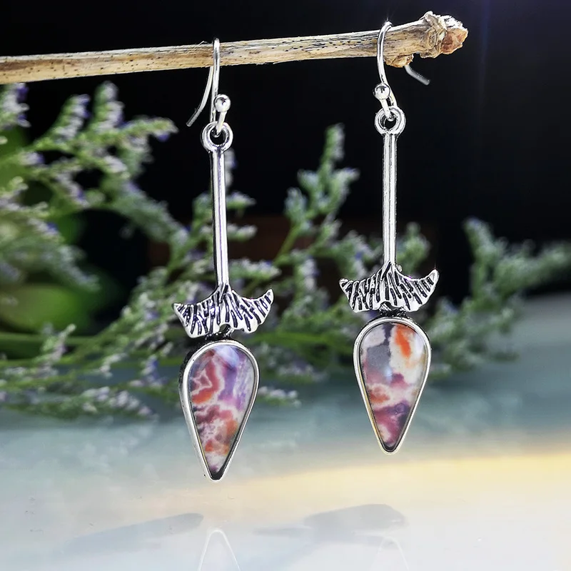 

Vintage Extra Long Water Drop Metal Earrings Fashion Inlaid Personality Pattern Ladies Dangle Earrings Jewelry