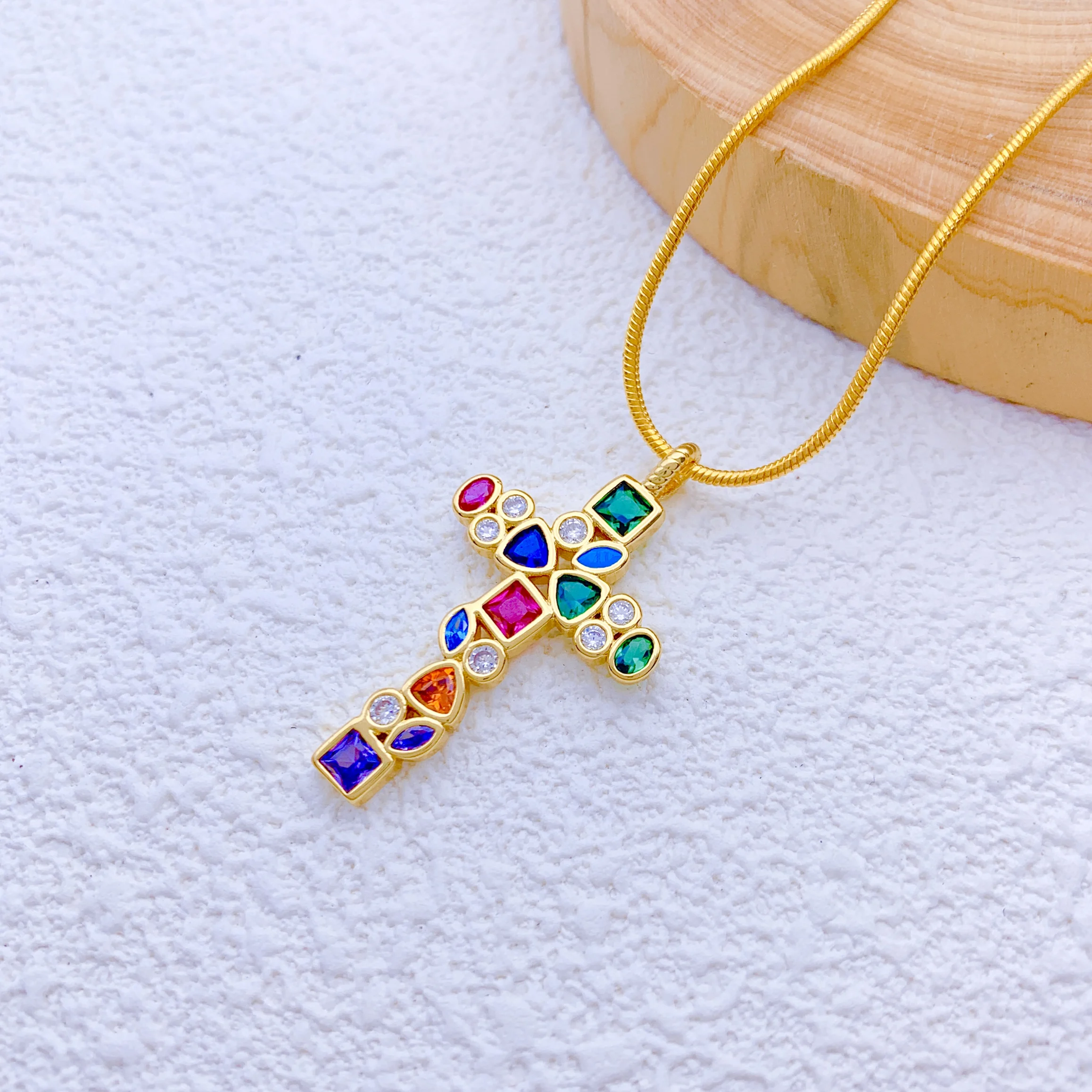 NEW Charm Rainbow Cross Crystal Pendant Chain Necklace Shiny Choker Necklaces Fashion Jewelry Mom Gifts For Women Drop Shipping
