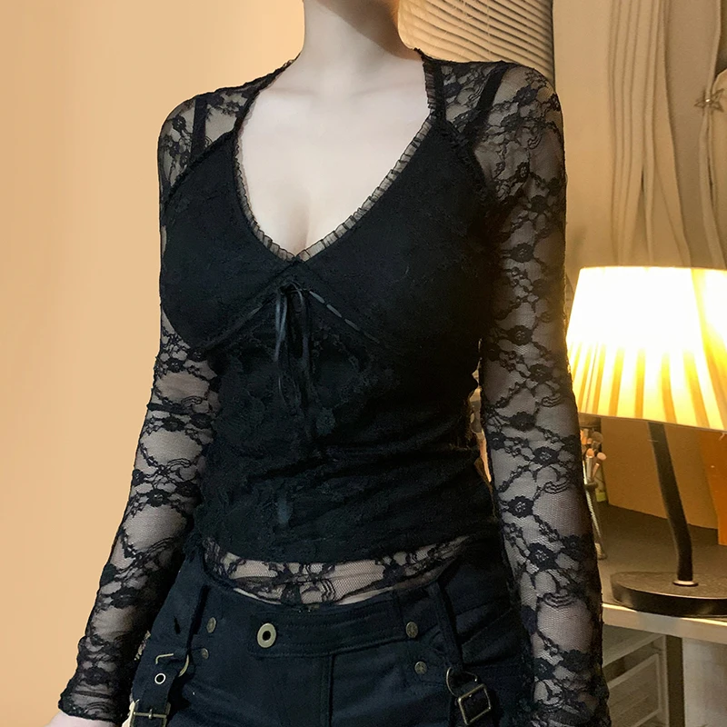 Футболка IAMHOTTY с цветочным принтом и кружевным рукавом Готическая футболка