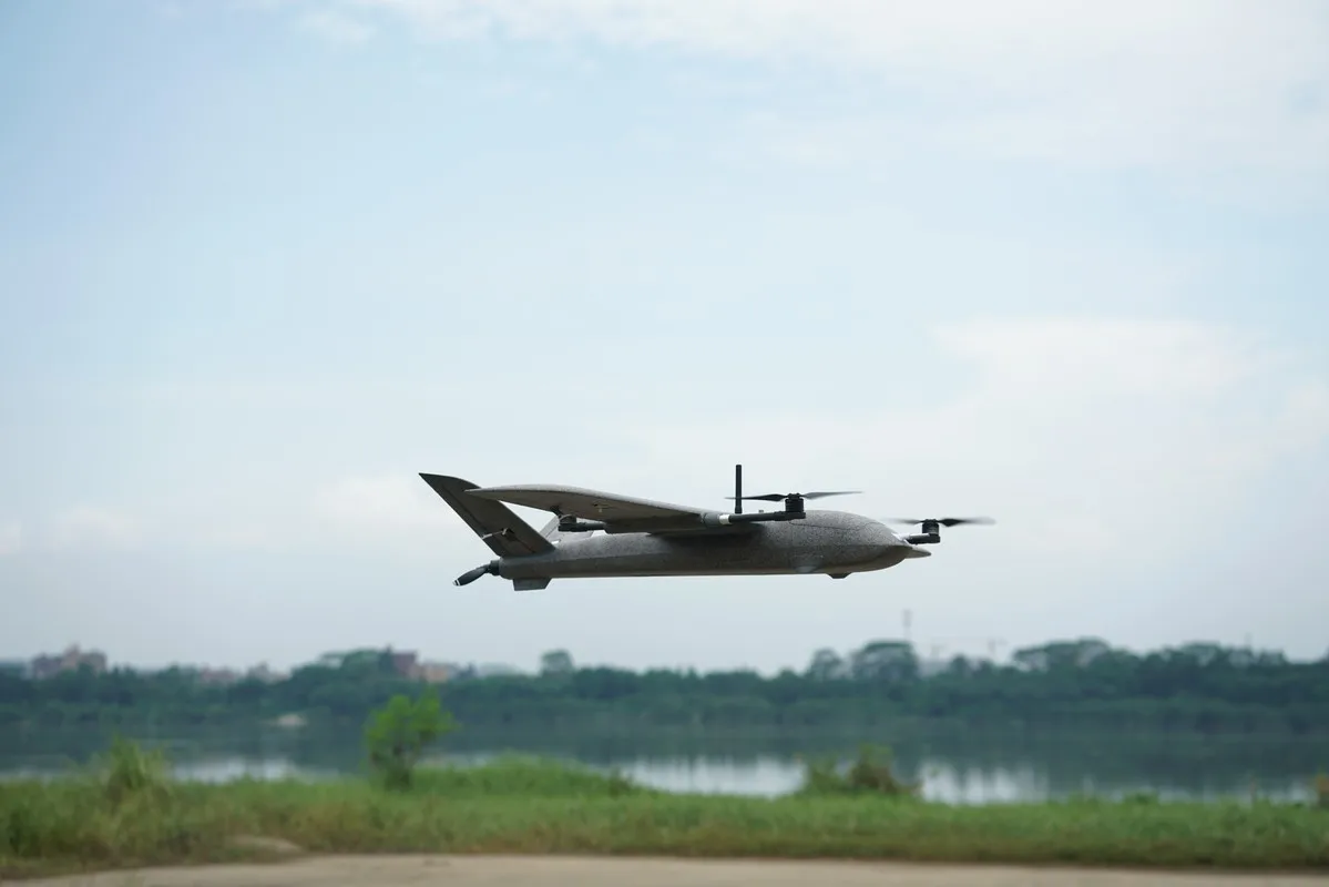 Фото Радиоуправляемая модель самолета Xfly X1200 Explorer с вертикальным взлетом и посадкой, 1200 мм, для FPV-полетов, с дистанционным управлением №2