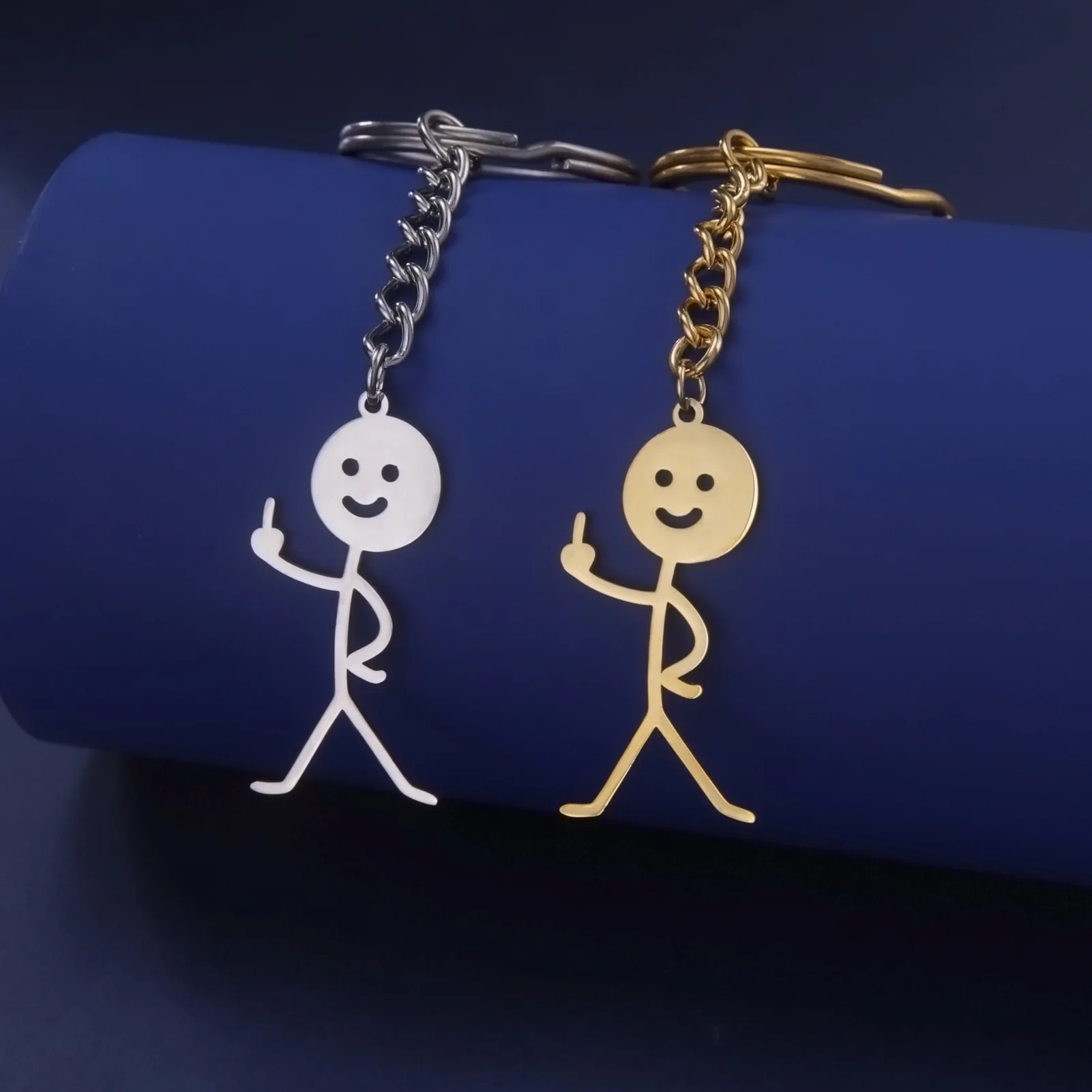 

2023 Funny Middle Finger Stickman Keychain Cute Trend Titanium Steel School Bag Car Key Pendant Couple New Trinket Gift Keyrings