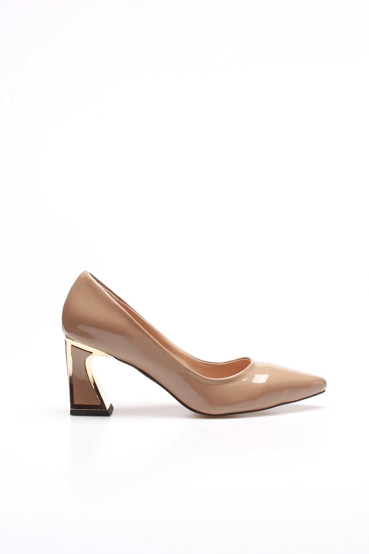

Fashion Style Mink Wrinkled Patent Leather Casual Classic Shoes