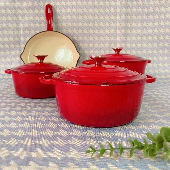 

Stock Supply Non Stick Red Color Enamel Cast Iron Cookware Set Pots And Pans