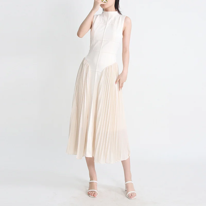 

Платье женское Плиссированное средней длины, без рукавов