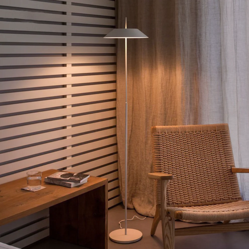 

LED floor lamp home decoration modern rose gold / black / white / vertical lamp bedroom living room study bedside table lamp