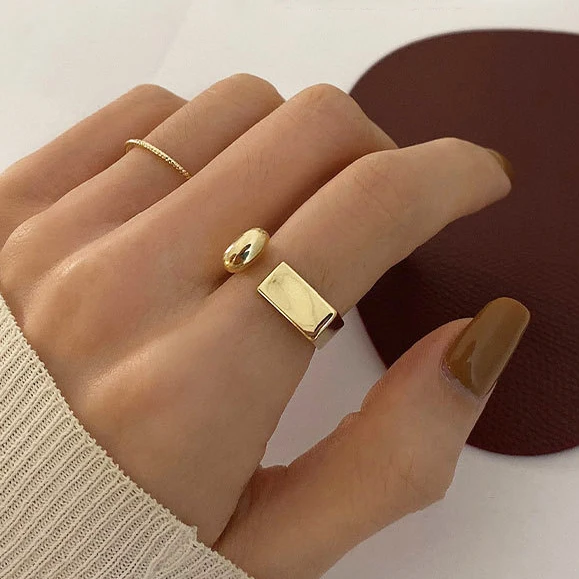 

Индивидуальный дизайн открытое геометрическое квадратное Золотое кольцо с буквой D-образной формы ювелирные изделия для женщин Подвески ю...