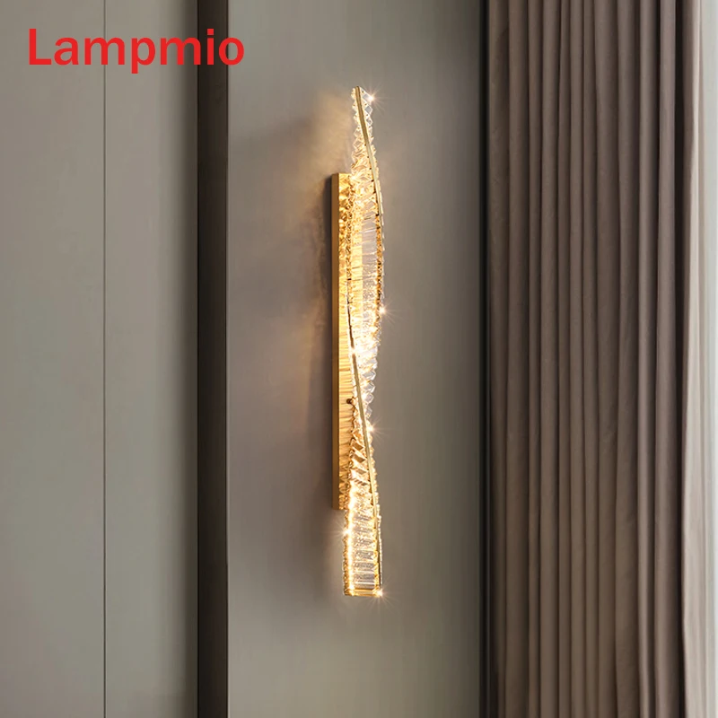 Роскошный золотистый настенный светильник Lampmio для гостиной арт-деко